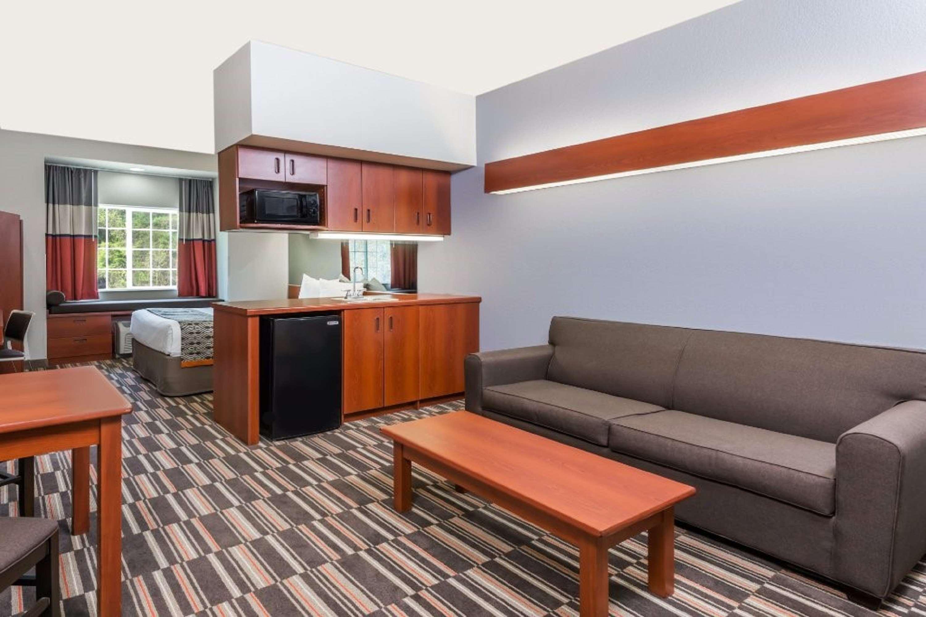 Sonesta Essential Morgantown Hotel Exterior photo