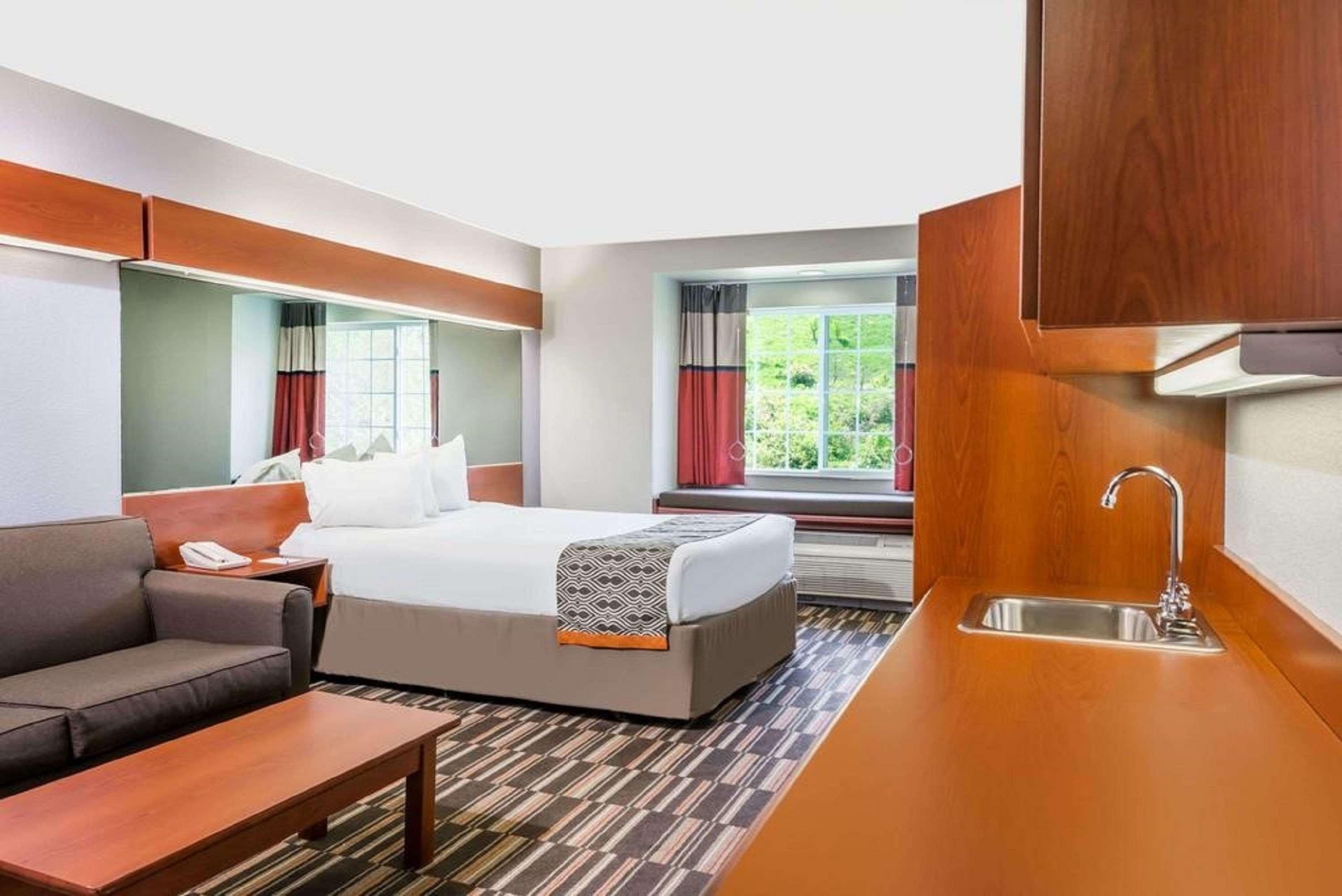 Sonesta Essential Morgantown Hotel Exterior photo