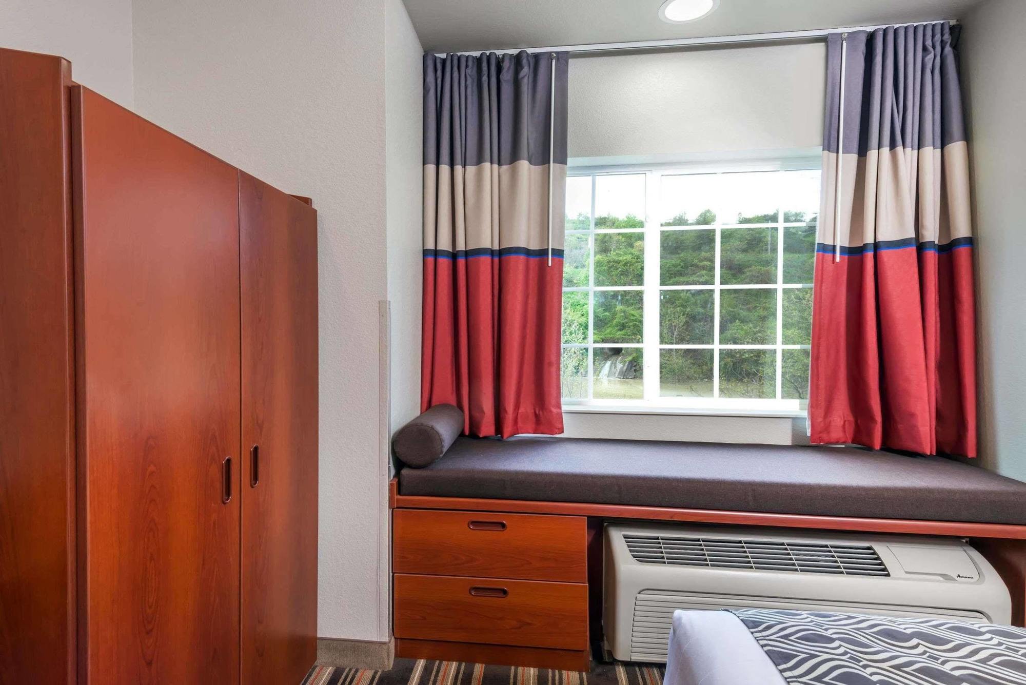 Sonesta Essential Morgantown Hotel Exterior photo